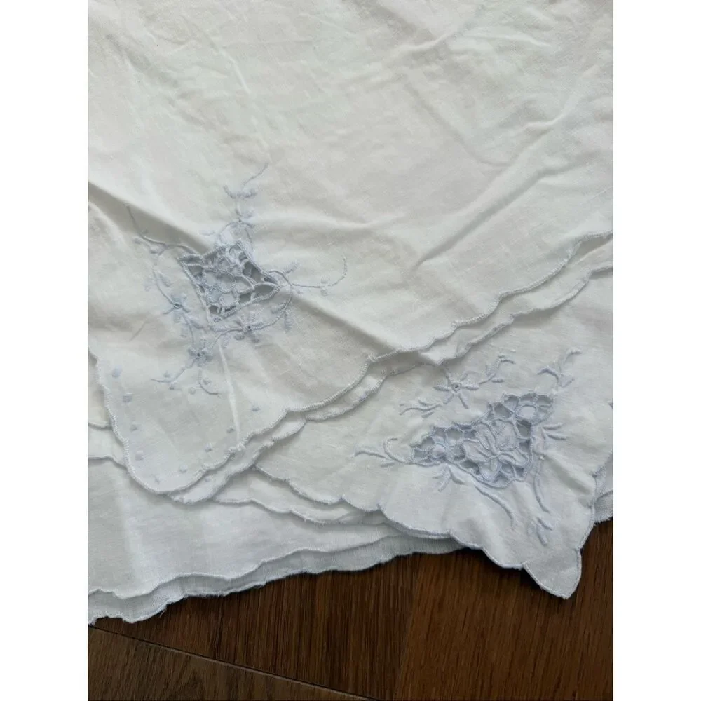 8 Vintage Embroidered Punchwork White Muslin 15” Square Napkins Blue Edging